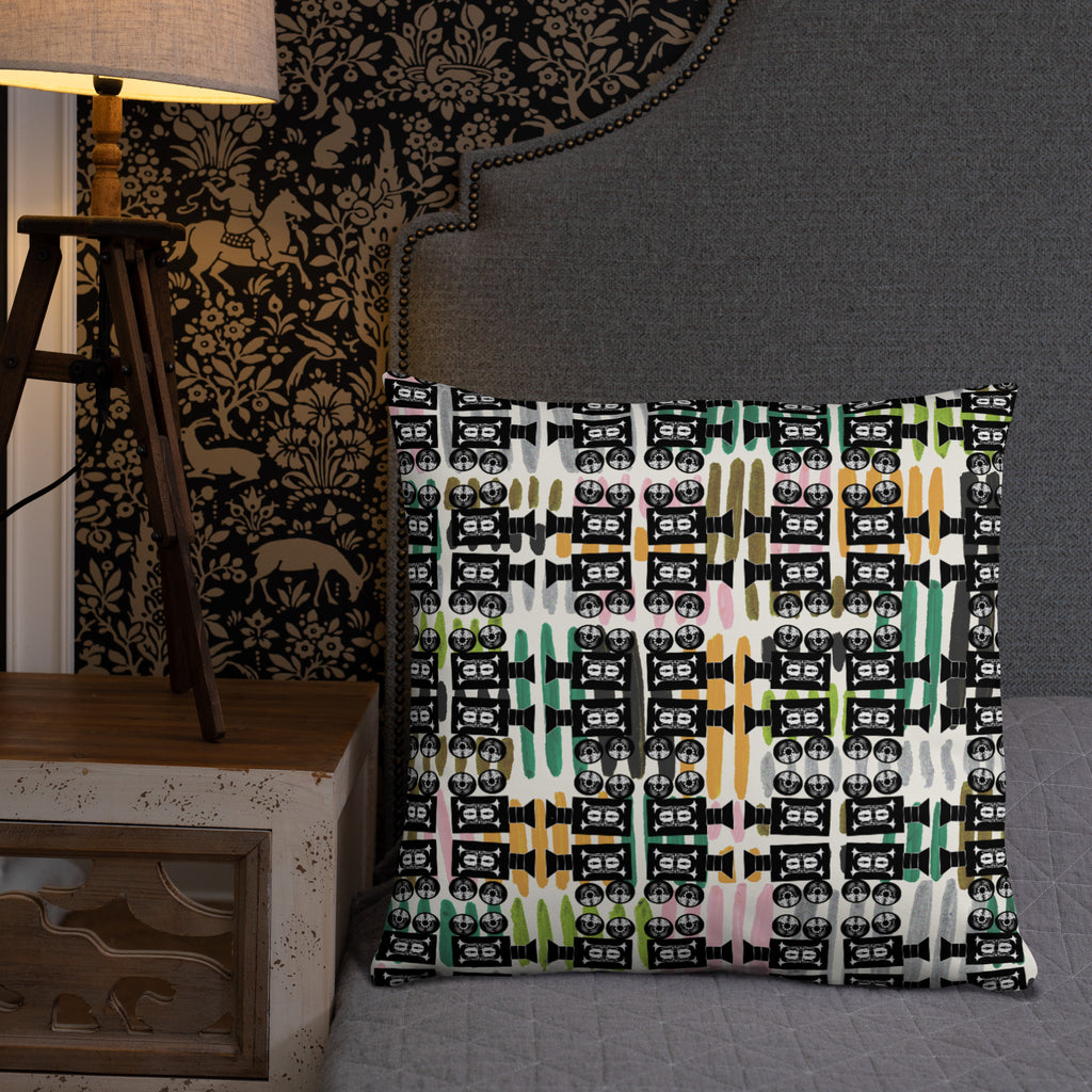 ベーシッククッション・きゃらあくたあロゴモダン【LG003-BC021】