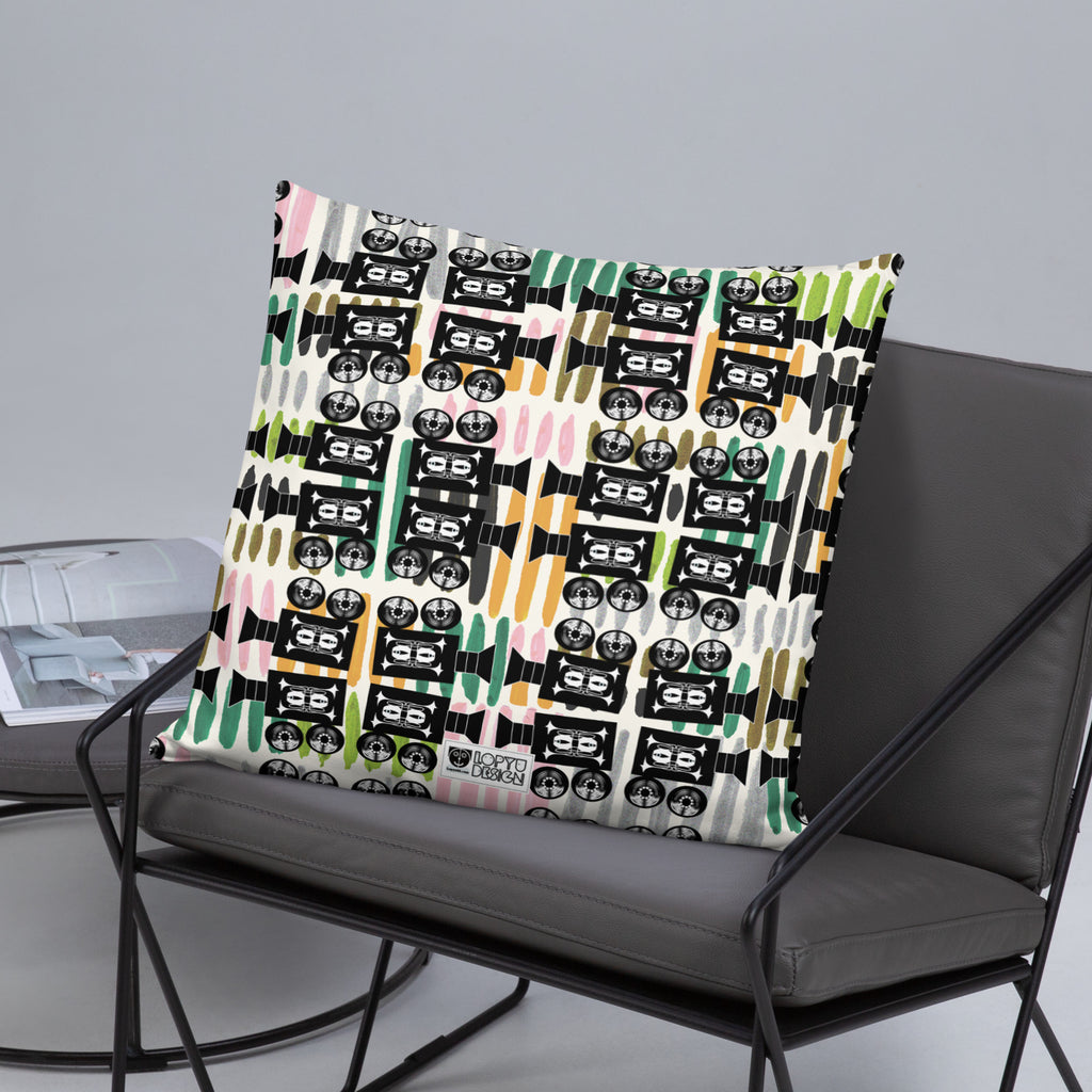 ベーシッククッション・きゃらあくたあロゴモダン【LG003-BC021】