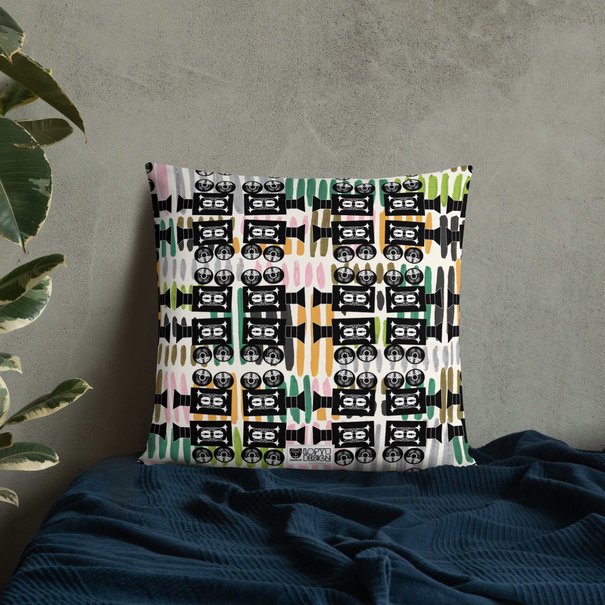 ベーシッククッション・きゃらあくたあロゴモダン【LG003-BC021】